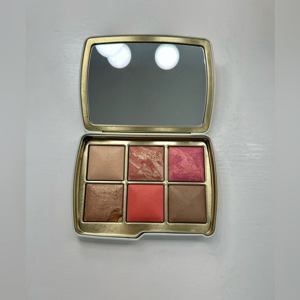 Hourglass Evil Eye palette
